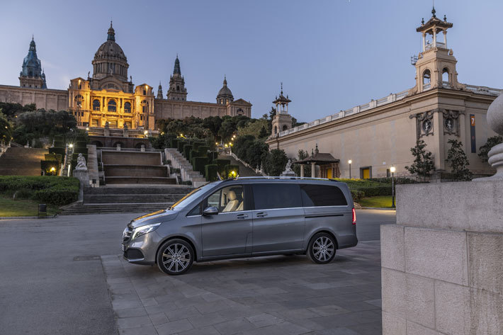 メルセデス・ベンツ 新型Vクラス[輸入3列シートミニバン]