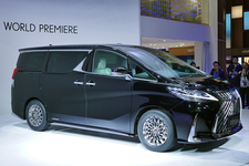 LEXUS初のミニバンLEXUS LM300h【上海ショー2019】(撮影：加藤 博人)