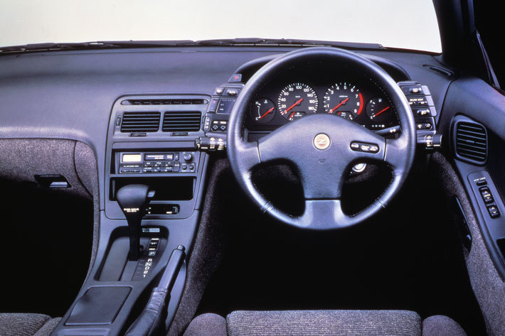 Z32」に「初代アリスト」、「ユーノス500」まで! そのデザイン Z32」に「初代アリスト」、「ユーノス500」まで! そのデザイン