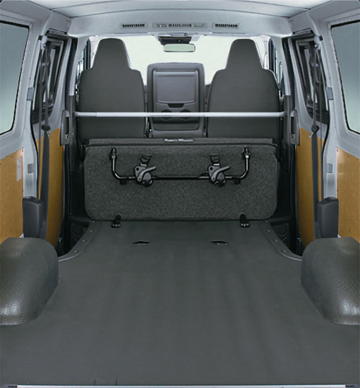 マツダ、新型「ボンゴブローニイバン」を発表