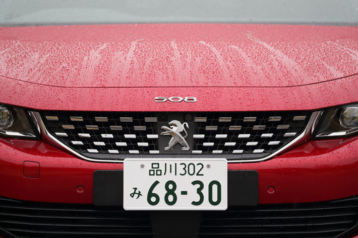 プジョー 新型508 GT BlueHDi(2リッターターボディーゼル／ボディカラー：アルティメット・レッド)