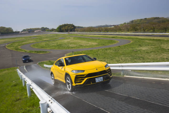 ランボルギーニ ウルス【ウルス試乗会「URUS TEST DRIVE PLUS」(会場：GKNドライブライン ジャパン プルービンググラウンド)】
