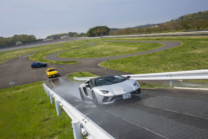 ランボルギーニ ウルス【ウルス試乗会「URUS TEST DRIVE PLUS」(会場：GKNドライブライン ジャパン プルービンググラウンド)】