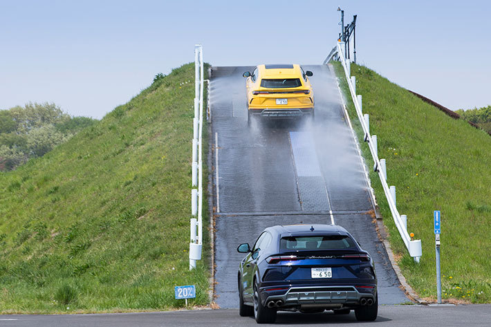 ランボルギーニ ウルス【ウルス試乗会「URUS TEST DRIVE PLUS」(会場：GKNドライブライン ジャパン プルービンググラウンド)】