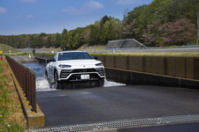 ランボルギーニ ウルス【ウルス試乗会「URUS TEST DRIVE PLUS」(会場：GKNドライブライン ジャパン プルービンググラウンド)】