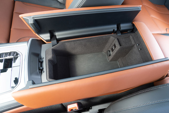 BMW 新型8シリーズ M850i xDriveクーペ