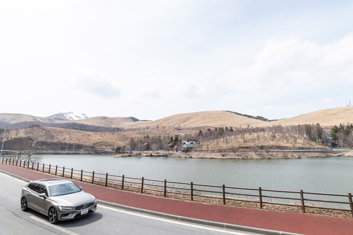 クルマ 自転車で旅が加速する ボルボ V60で駆け抜けた 弾丸 南アルプスツアー Pr 3 4 特別企画 Mota