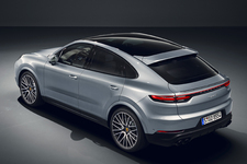 ポルシェ カイエンSクーペを発表