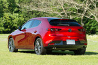 マツダ 新型MAZDA3 ファストバック（ソウルレッドクリスタルメタリック）