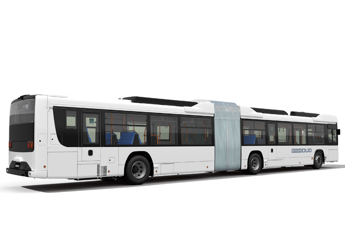 いすゞ 国産初のハイブリッド連節バス「エルガデュオ」を発売