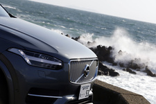 ボルボ XC90 D5