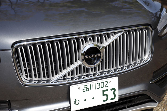 ボルボ XC90 D5