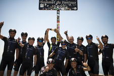 マセラティのチャリティサイクリングツアー「パリ・モデナツアー」始まる