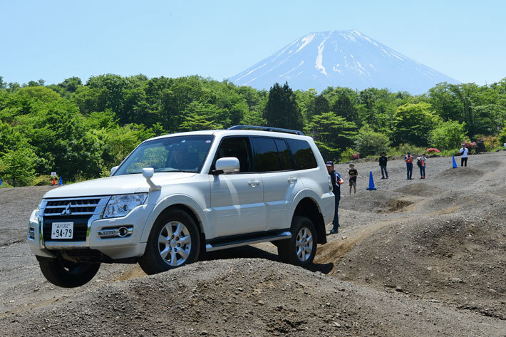 オフロードコースでパジェロの悪路走破性を再確認 オーナーも興奮 パジェロファンミーティング19レポート 1 3 特別企画 Mota