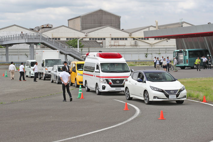 日産 新型パラメディック(高規格準拠救急車／ベース車：日産「NV350キャラバン」スーパーロング・ワイドボディ)【#日産あんばさだー はたらくクルマ取材会／2019年6月11日(火)・会場：グランドライブ(神奈川県横須賀市)】