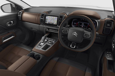 シトロエン初のSUV「C5 エアクロス」が登場