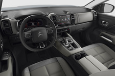 シトロエン初のSUV「C5 エアクロス」が登場