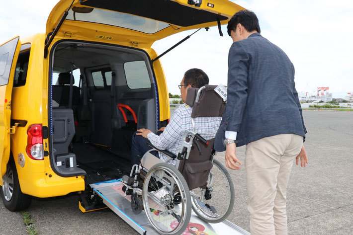 Jpn Taxiだけにあらず タクシーキャブ 日産 Nv0タクシー をお忘れではありませんか はたらくクルマ 2 2 はたらくクルマ Mota