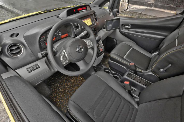 日産 NV200 NYタクシー仕様車