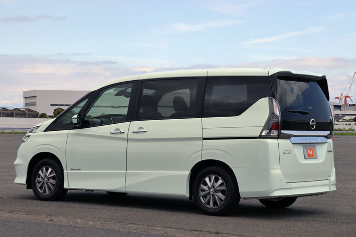 日産セレナ e-POWER チェアキャブ スロープタイプ