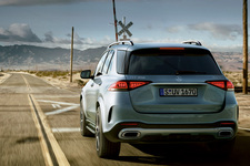 メルセデス・ベンツ 新型「GLE」が登場