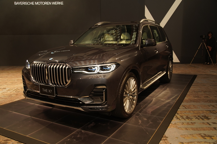 BMW 新型 X7発表｜ラグジュアリーな世界観を確立