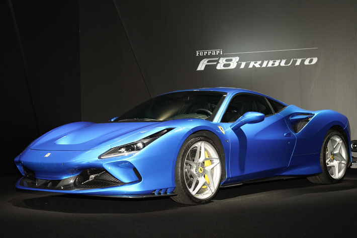 フェラーリ 新型 F8 Tributo が登場 フェラーリ史上最強のv8オマージュモデル 新型車リリース速報 Mota