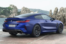 BMW フラッグシップ・モデル新型M8発表