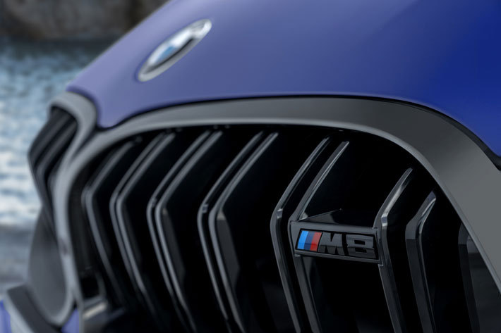 BMW フラッグシップ・モデル新型M8発表