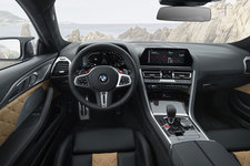 BMW フラッグシップ・モデル新型M8発表