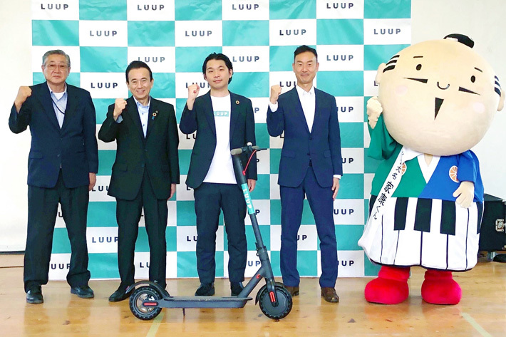 電動キックボードのシェアリングサービス「LUUP」