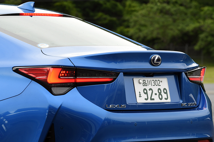 レクサス RC300h “version L”