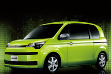 TOYOTA ポルテならびにスペイドを一部改良し安全装備を充実