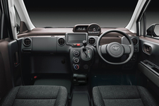 TOYOTA ポルテならびにスペイドを一部改良し安全装備を充実