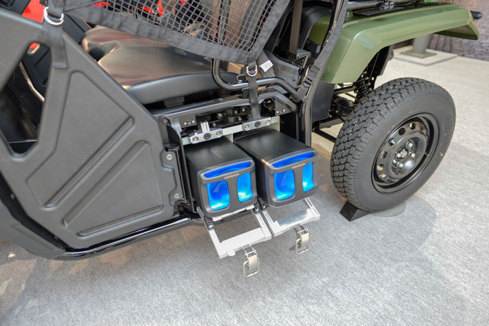 「４W-Vehicle Concept」(小型電動モビリティ) Honda Mobile Power Pack 使用例【Honda Meeting 2019(2019年7月4日)／会場：本田技術研究所 ライフクリエーションセンター(埼玉県和光市)】