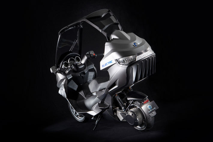 限定10台 アディバがルーフ付き大型電動バイクを発売 大容量バッテリーで最大270kmの長距離ドライブが可能に 画像ギャラリー No 4 業界先取り 業界ニュース 自動車ニュース21国産車から輸入車まで Mota 限定10台 アディバがルーフ付き大型電動バイクを発売 大容量バッテリーで最大270kmの長距離ドライブが可能に 画像ギャラリー No 4 業界先取り 業界ニュース 自動車ニュース21国産車から輸入車まで Mota