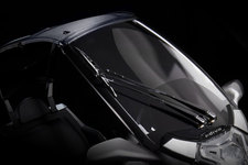 ルーフ付き大型電動バイク「AD-4」を限定発売