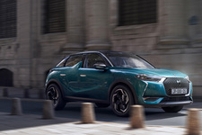 DS DS 3 クロスバックが登場