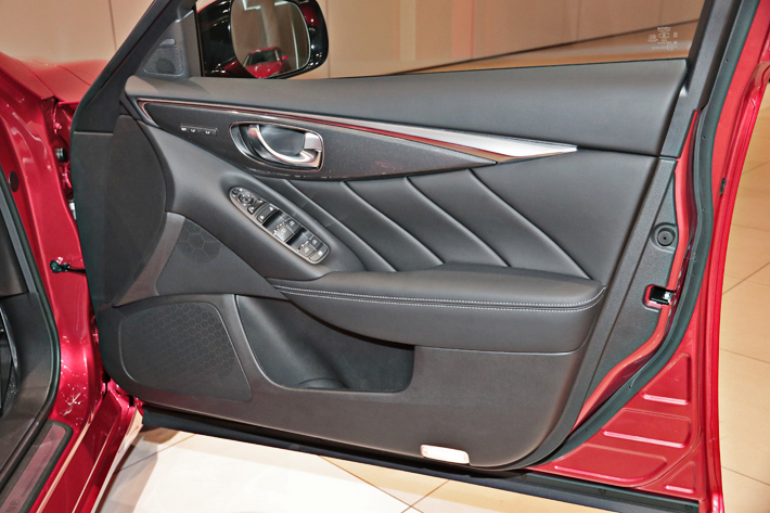 日産 新型スカイライン