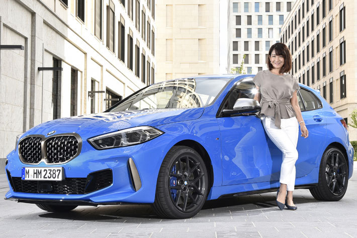 モータージャーナリスト今井 優杏さんとBMW 新型1シリーズ「M135i xDrive」