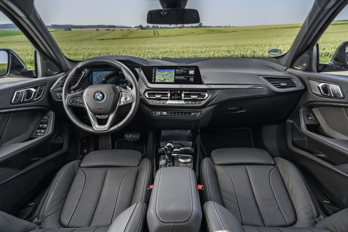 BMW 新型1シリーズ「118d」