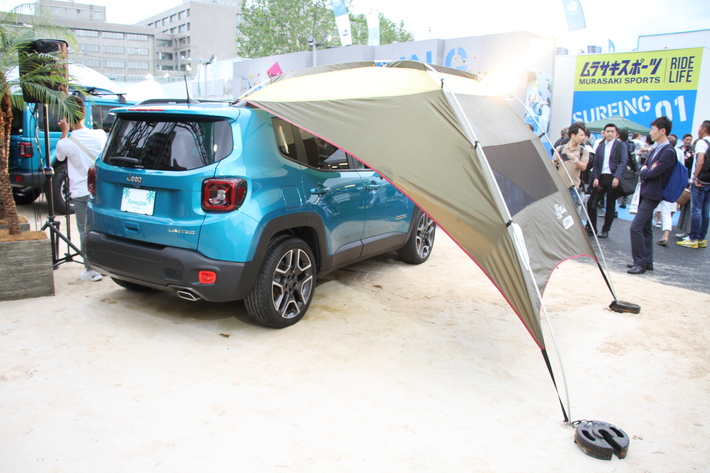 夏だ ビキニだ Jeepラングラー レネゲードに夏をイメージした限定車登場 新型車リリース速報 Mota