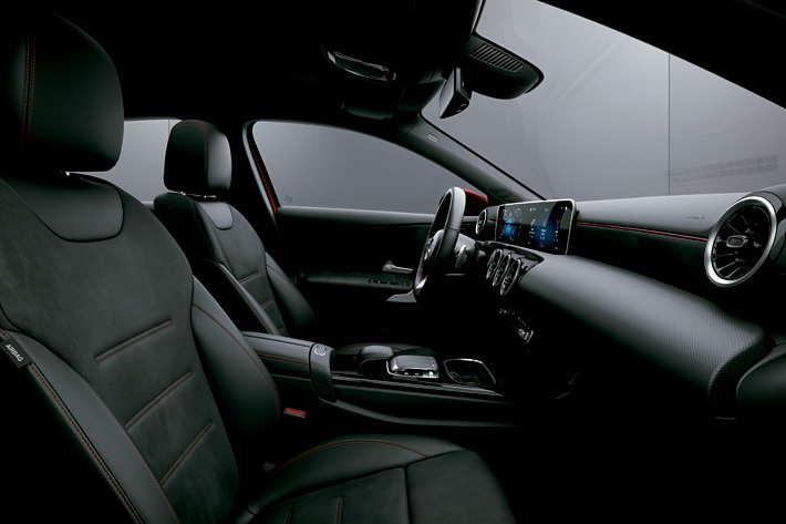 メルセデス・ベンツ Aクラスセダンが登場