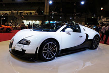 3台10億円超のメガスーパーカーが福岡へ上陸！MEGA SUPERCAR MOTOR SHOW 2019 開幕！