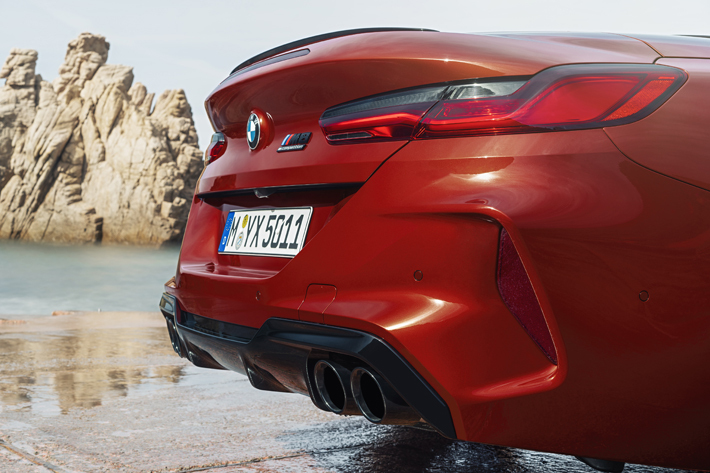 新型BMW M8カブリオレ 2019年7月24日発売