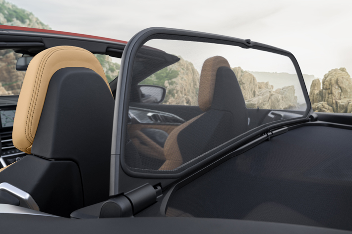 新型BMW M8カブリオレ 2019年7月24日発売
