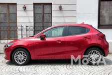マツダ 新型MAZDA2