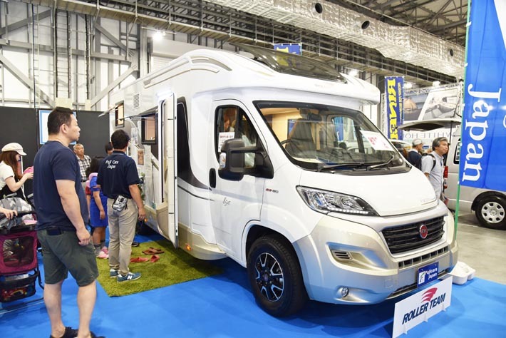 バンボディのみならずシャシー販売も行われており、車体後部に独自車体を架装するケースも多い