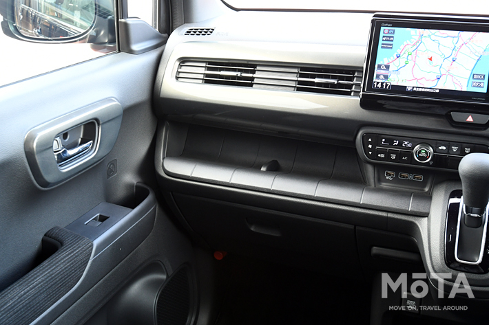 ホンダ 新型N-WGN Custom L・ターボ・Honda SENSING