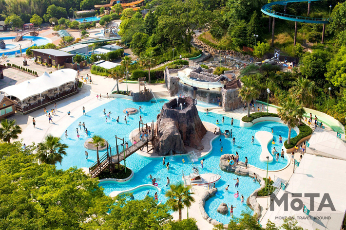 鈴鹿サーキットのプールエリア「アクア・アドベンチャー」